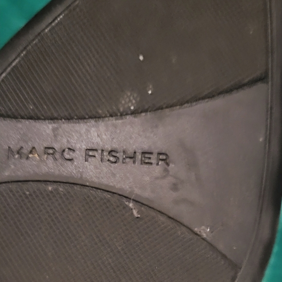 MARC FISHER SUEDE Heels Black With Gold On Heels Size 7.5 - Picture 10 of 10